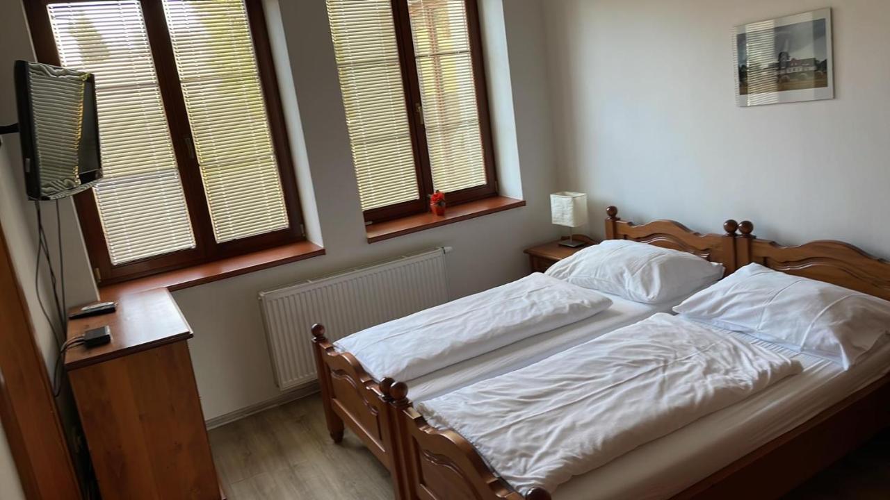 Apartman Pod Dratnikem Svratka Buitenkant foto