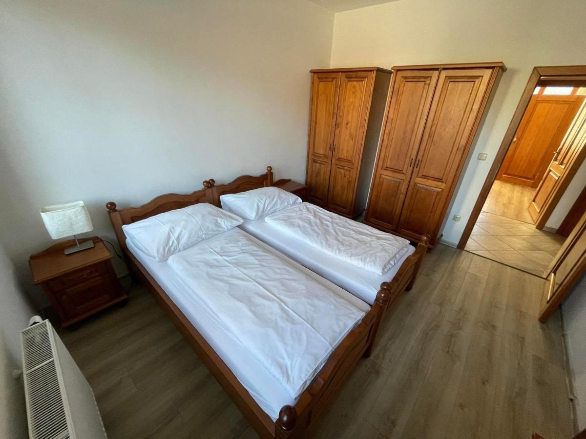 Apartman Pod Dratnikem Svratka Buitenkant foto